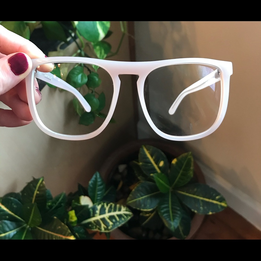 Valley Eyewear: Petal Pink Glasses